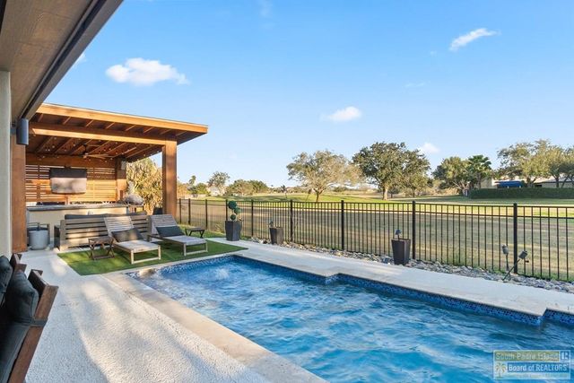 3002 Pinehurst Dr., Harlingen, TX 78550