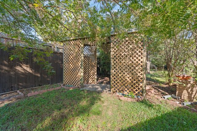 1605 Heather Court, Cleburne, TX 76033