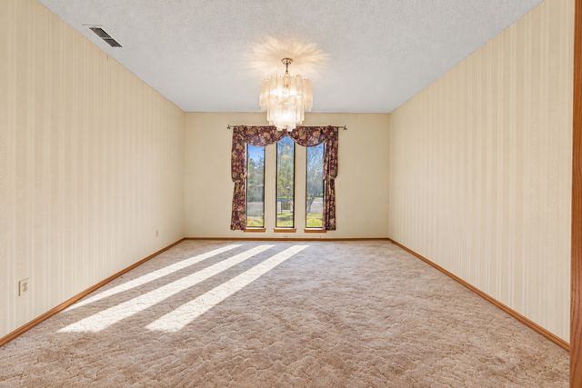1605 Heather Court, Cleburne, TX 76033