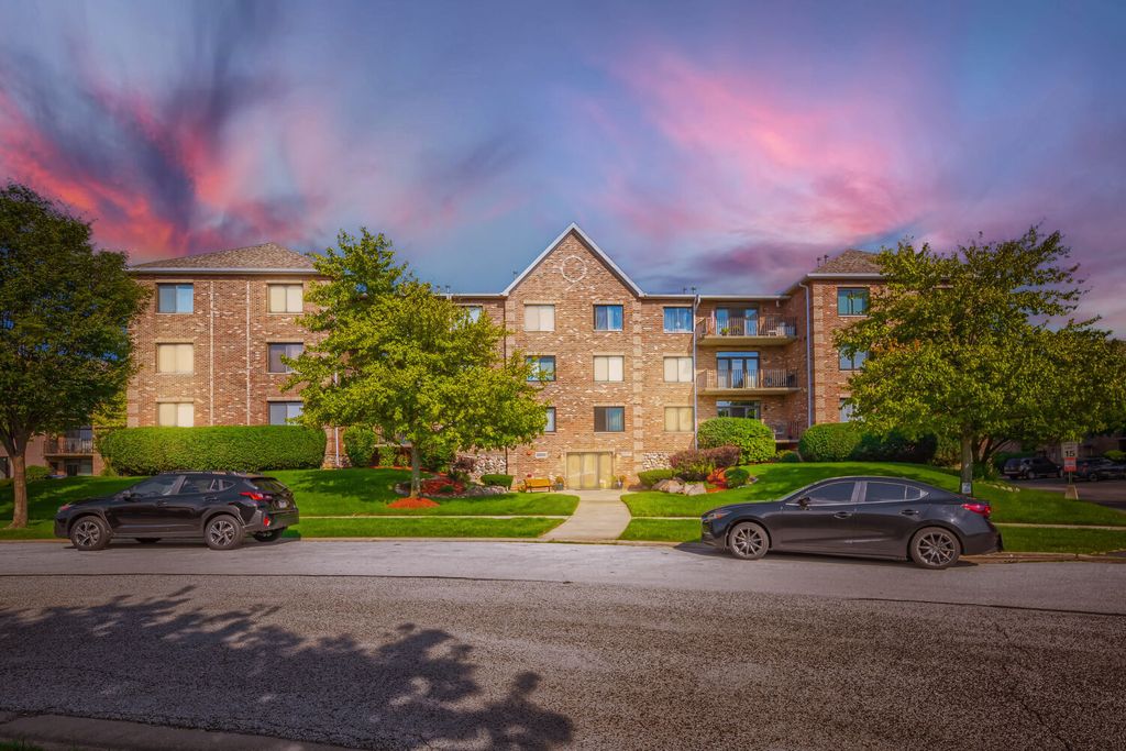 11035 Deblin Lane 305, Oak Lawn, IL 60453 — exterior
