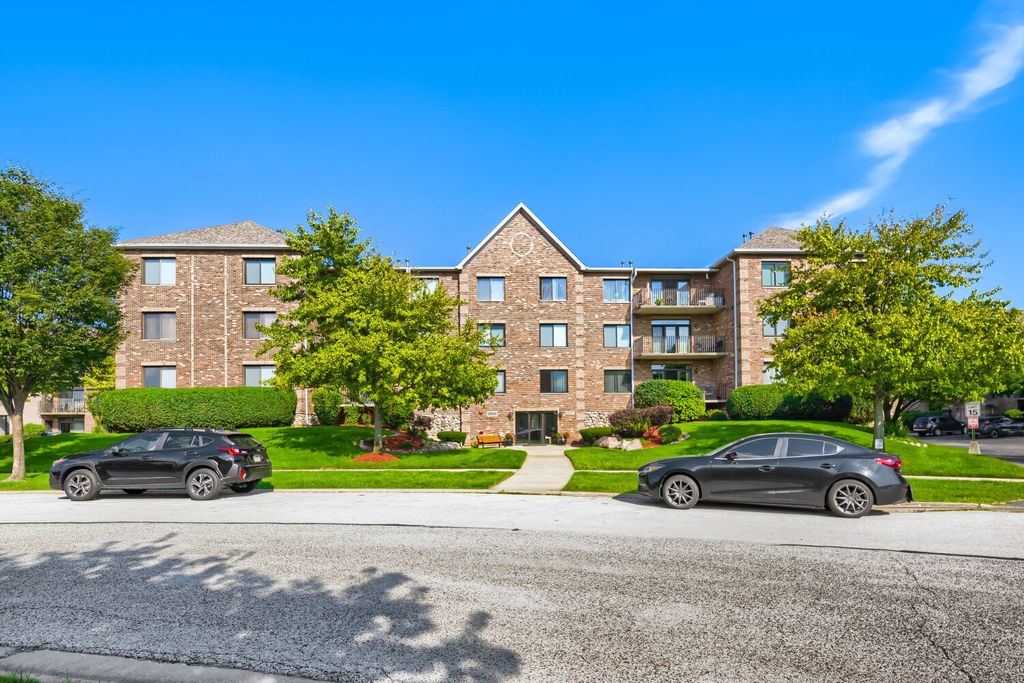 11035 Deblin Lane 305, Oak Lawn, IL 60453 — photo 2