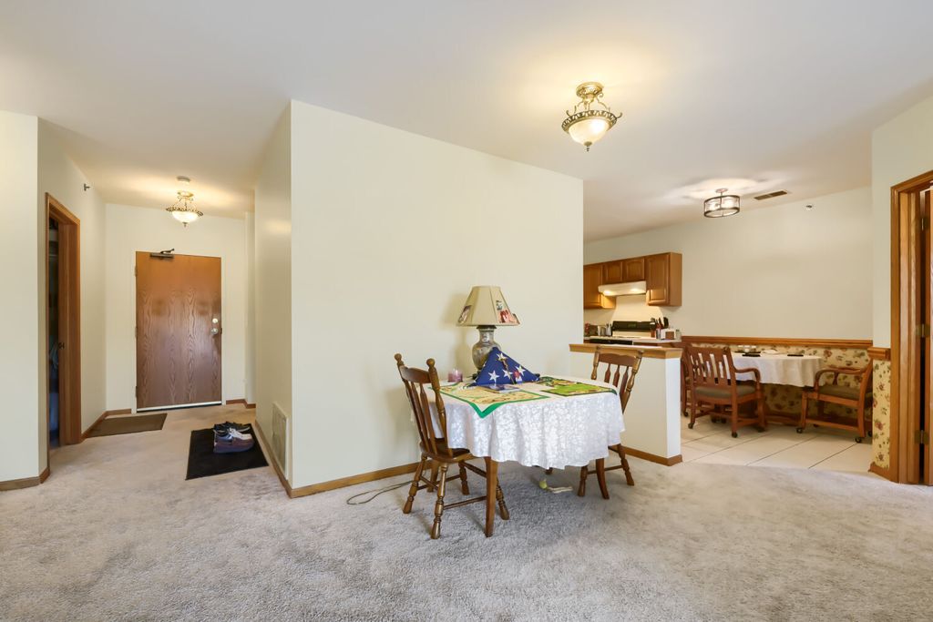 11035 Deblin Lane 305, Oak Lawn, IL 60453 — photo 5