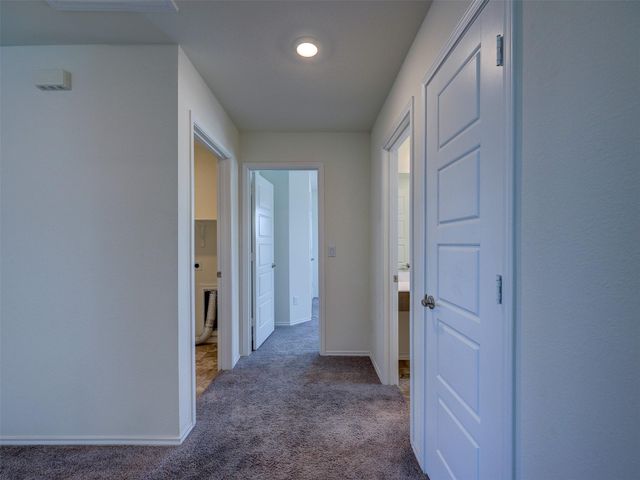 18517 Spotted Eagle LN, Elgin, TX 78621