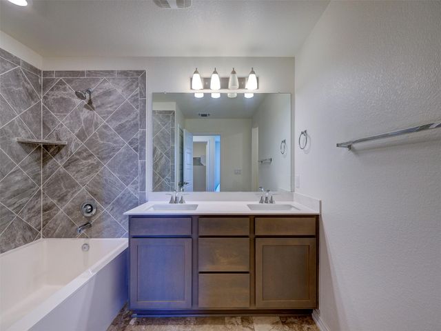 18517 Spotted Eagle LN, Elgin, TX 78621