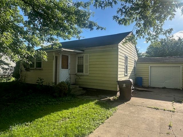 307 S Peck Street, Gardner, IL 60424