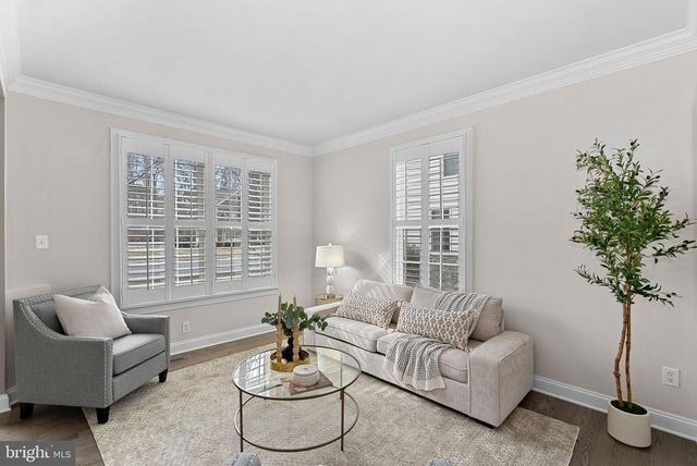 44020 RIVERPOINT DR, Leesburg, VA 20176