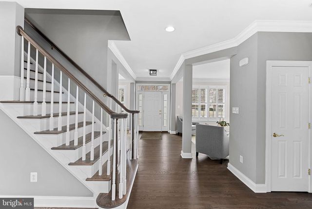 44020 RIVERPOINT DR, Leesburg, VA 20176