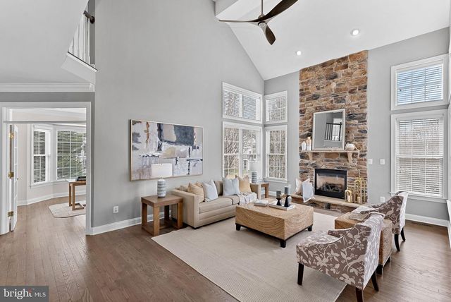 44020 RIVERPOINT DR, Leesburg, VA 20176