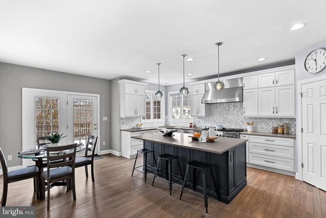 44020 RIVERPOINT DR, Leesburg, VA 20176