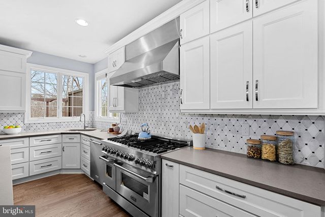 44020 RIVERPOINT DR, Leesburg, VA 20176