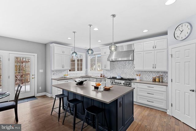 44020 RIVERPOINT DR, Leesburg, VA 20176