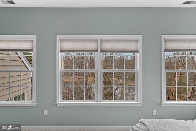 44020 RIVERPOINT DR, Leesburg, VA 20176