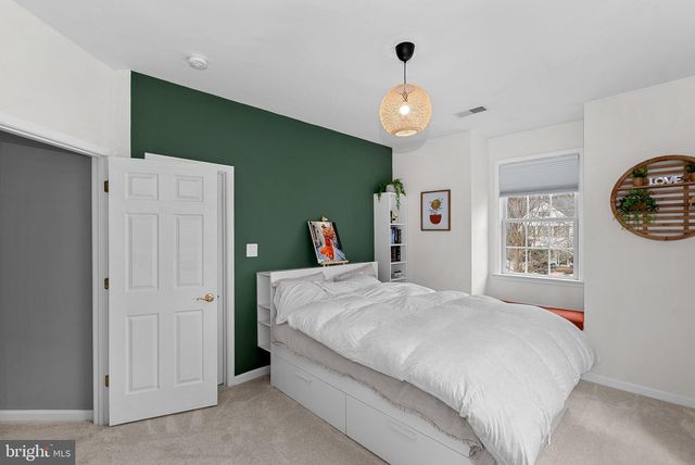 44020 RIVERPOINT DR, Leesburg, VA 20176