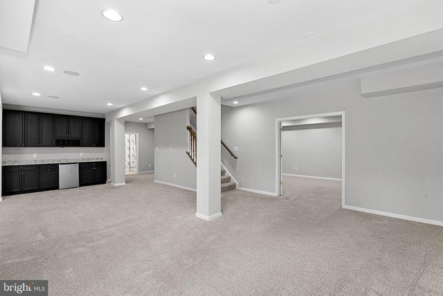 44020 RIVERPOINT DR, Leesburg, VA 20176