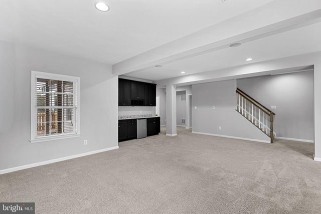 44020 RIVERPOINT DR, Leesburg, VA 20176