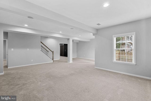 44020 RIVERPOINT DR, Leesburg, VA 20176