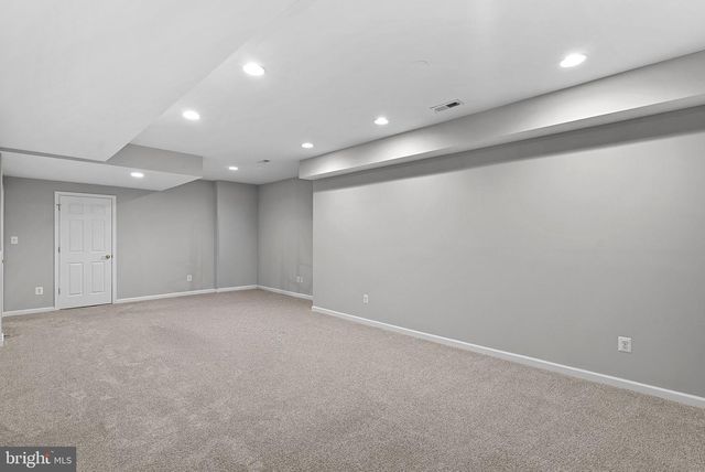 44020 RIVERPOINT DR, Leesburg, VA 20176