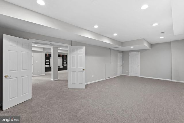 44020 RIVERPOINT DR, Leesburg, VA 20176