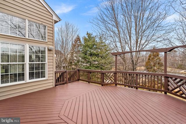 44020 RIVERPOINT DR, Leesburg, VA 20176