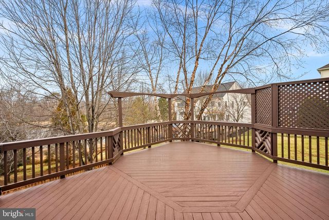 44020 RIVERPOINT DR, Leesburg, VA 20176