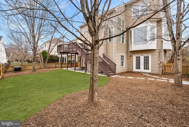 44020 RIVERPOINT DR, Leesburg, VA 20176