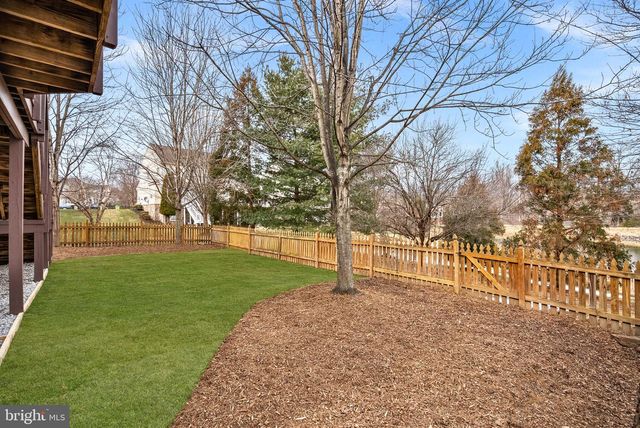 44020 RIVERPOINT DR, Leesburg, VA 20176