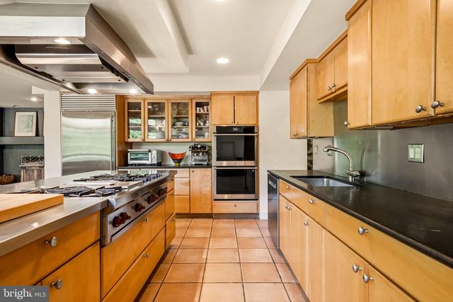 460 BROWNING LN, Cherry Hill, NJ 08003