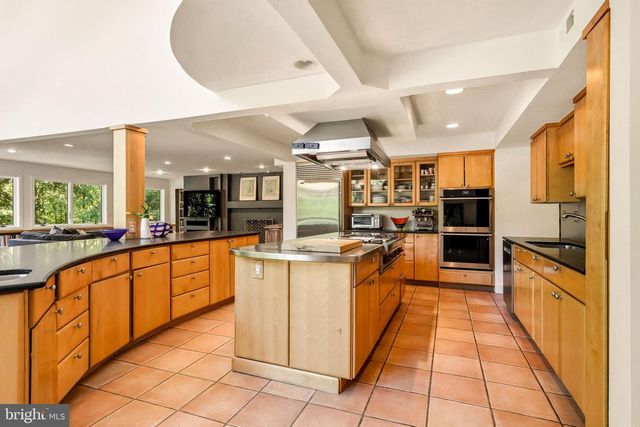460 BROWNING LN, Cherry Hill, NJ 08003