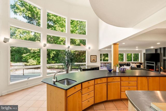 460 BROWNING LN, Cherry Hill, NJ 08003