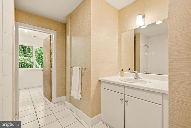 460 BROWNING LN, Cherry Hill, NJ 08003