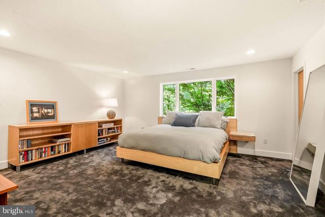 460 BROWNING LN, Cherry Hill, NJ 08003