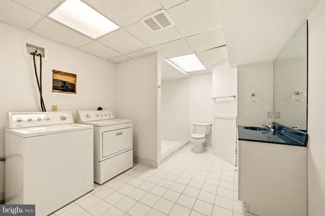 460 BROWNING LN, Cherry Hill, NJ 08003