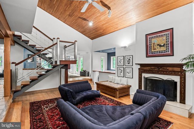 460 BROWNING LN, Cherry Hill, NJ 08003