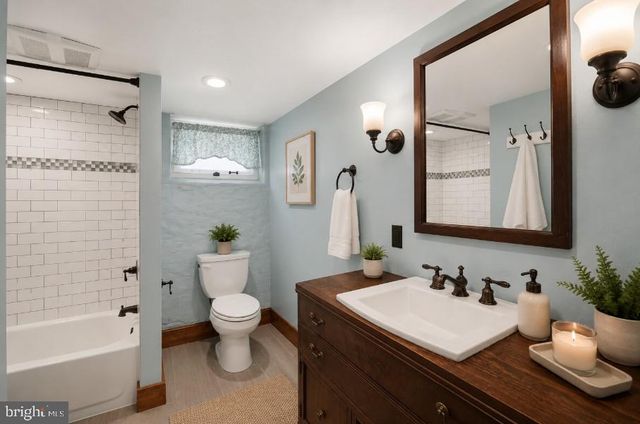 2210 BAYNARD BLVD, Wilmington, DE 19802