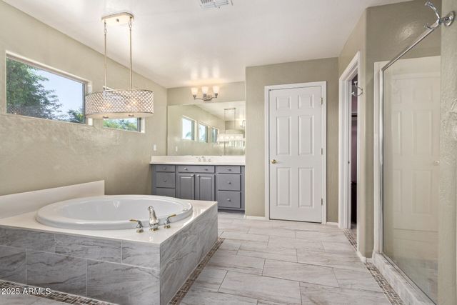 18402 E OAK HILL Lane, Queen Creek, AZ 85142