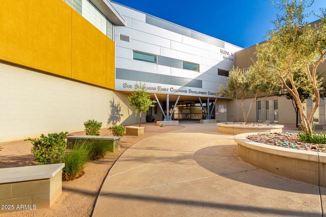 18402 E OAK HILL Lane, Queen Creek, AZ 85142