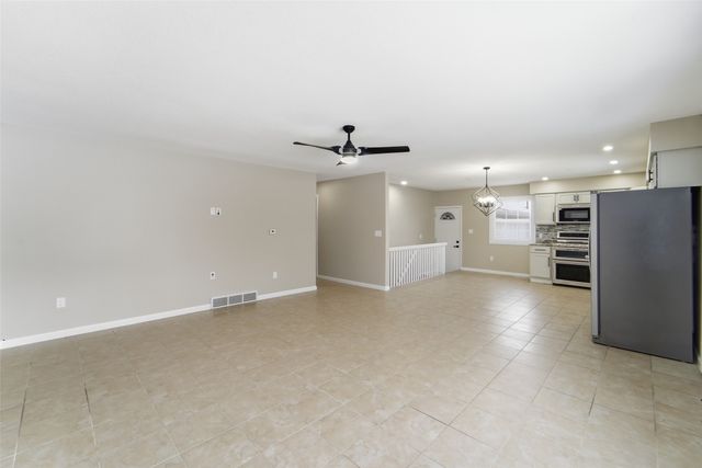 506 Nicholas Drive, Marshalltown, IA 50158