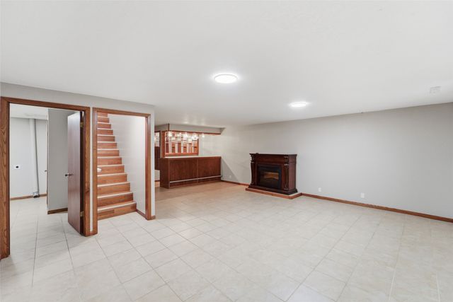 506 Nicholas Drive, Marshalltown, IA 50158