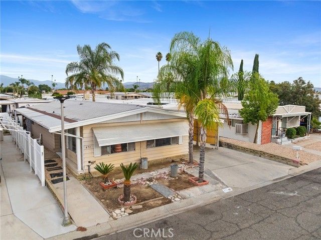 471 Santa Clara Circle, Hemet, CA 92543