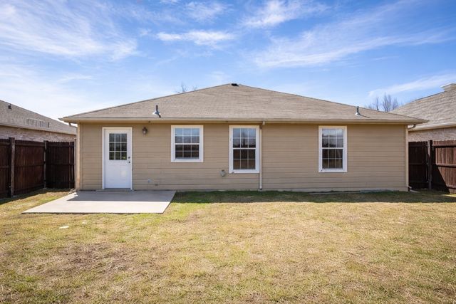 10008 Cougar Trail, Fort Worth, TX 76108