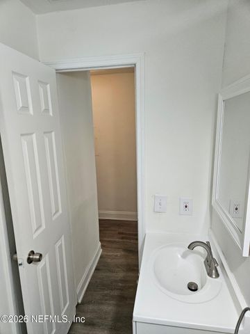 2416 JOHNSON Avenue, Jacksonville, FL 32207