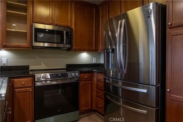 1035 La Terraza 104, Corona, CA 92879