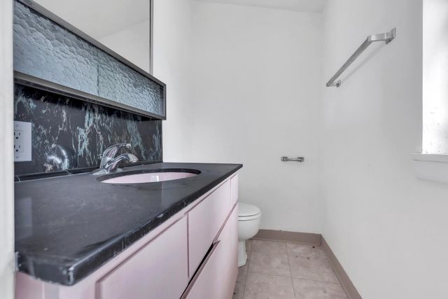 1260 El Sur Way, Sacramento, CA 95864