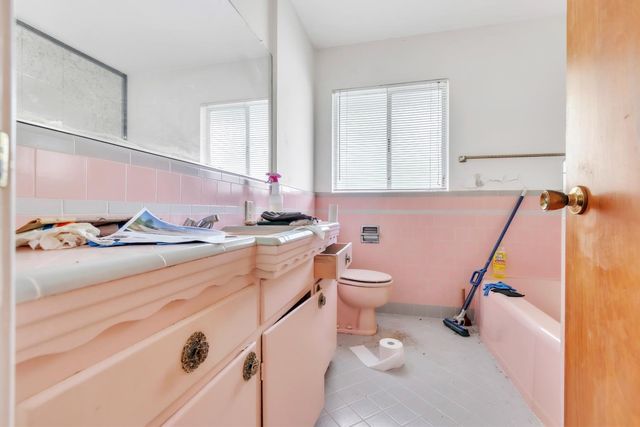 1260 El Sur Way, Sacramento, CA 95864