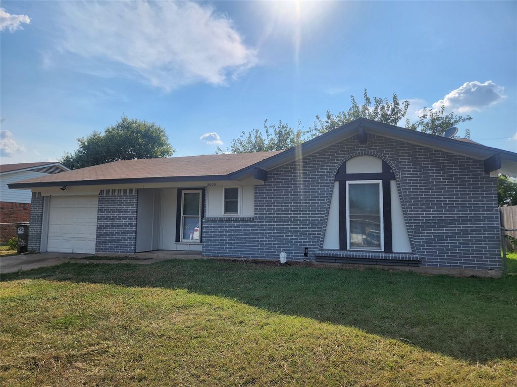 2605 Arlington Lane, Lancaster, TX 75134