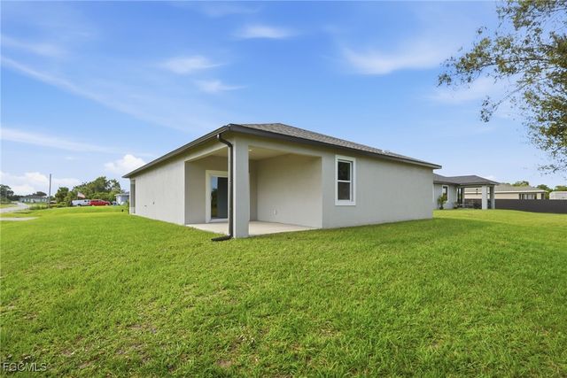 9011 Penny CIR, Labelle, FL 33935