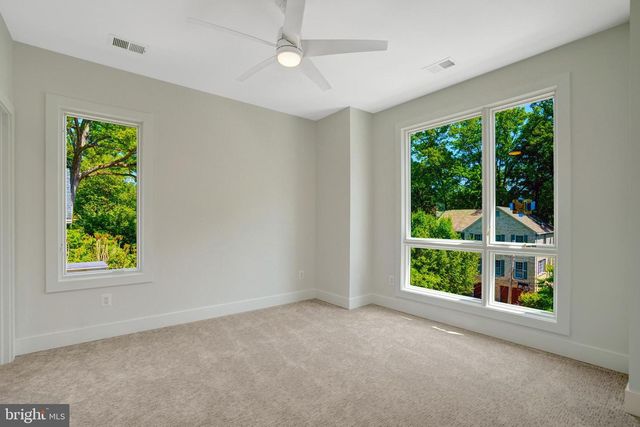 2816 N JEFFERSON ST, Arlington, VA 22207
