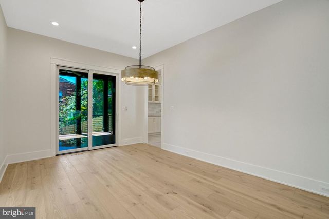 2816 N JEFFERSON ST, Arlington, VA 22207