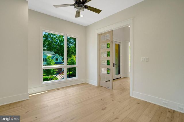 2816 N JEFFERSON ST, Arlington, VA 22207