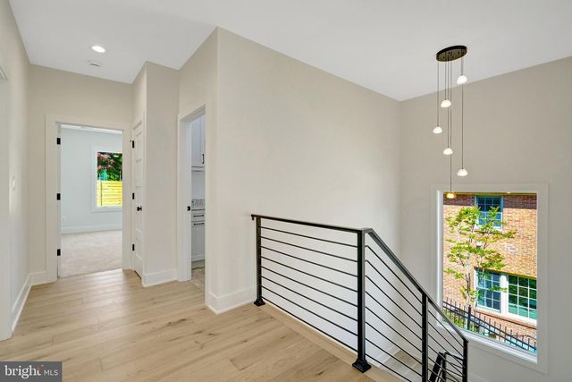 2816 N JEFFERSON ST, Arlington, VA 22207